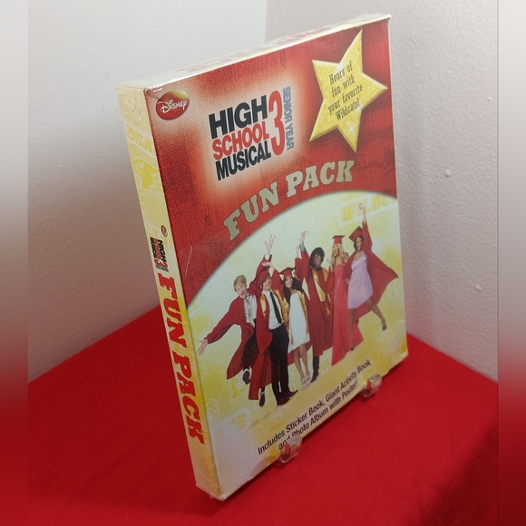 High School Musical 3 Sr. Yr Fun Pack Sticker, Activity & Photo Books, Poster - Picture 2 of 9